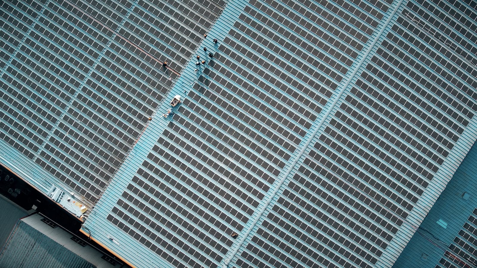 Bila Solar 7MW install in China rooftop