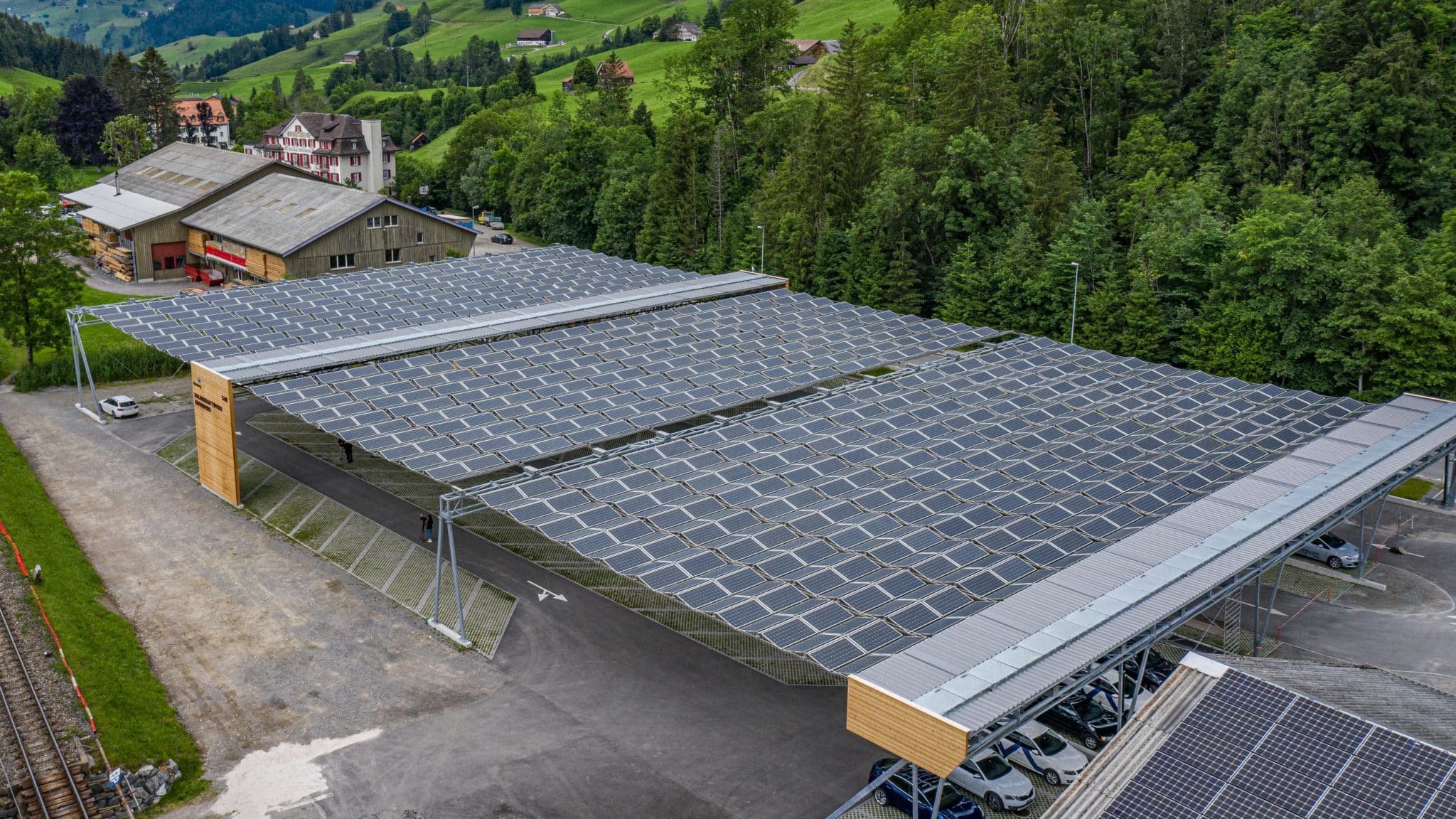 Retractable Carport 420kw